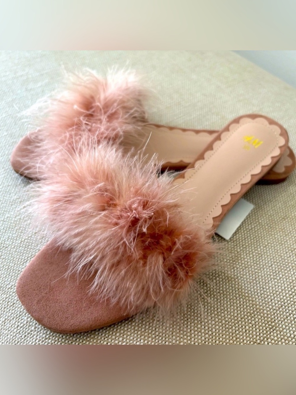 H&M Feathered Mules Slippers NWT Mauve Fluffy Sueded Low Heel Romance Boudoir 38